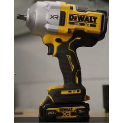 DCF961P2 Tipo 1 Es-cordless Impact Wrench 2 Unid.